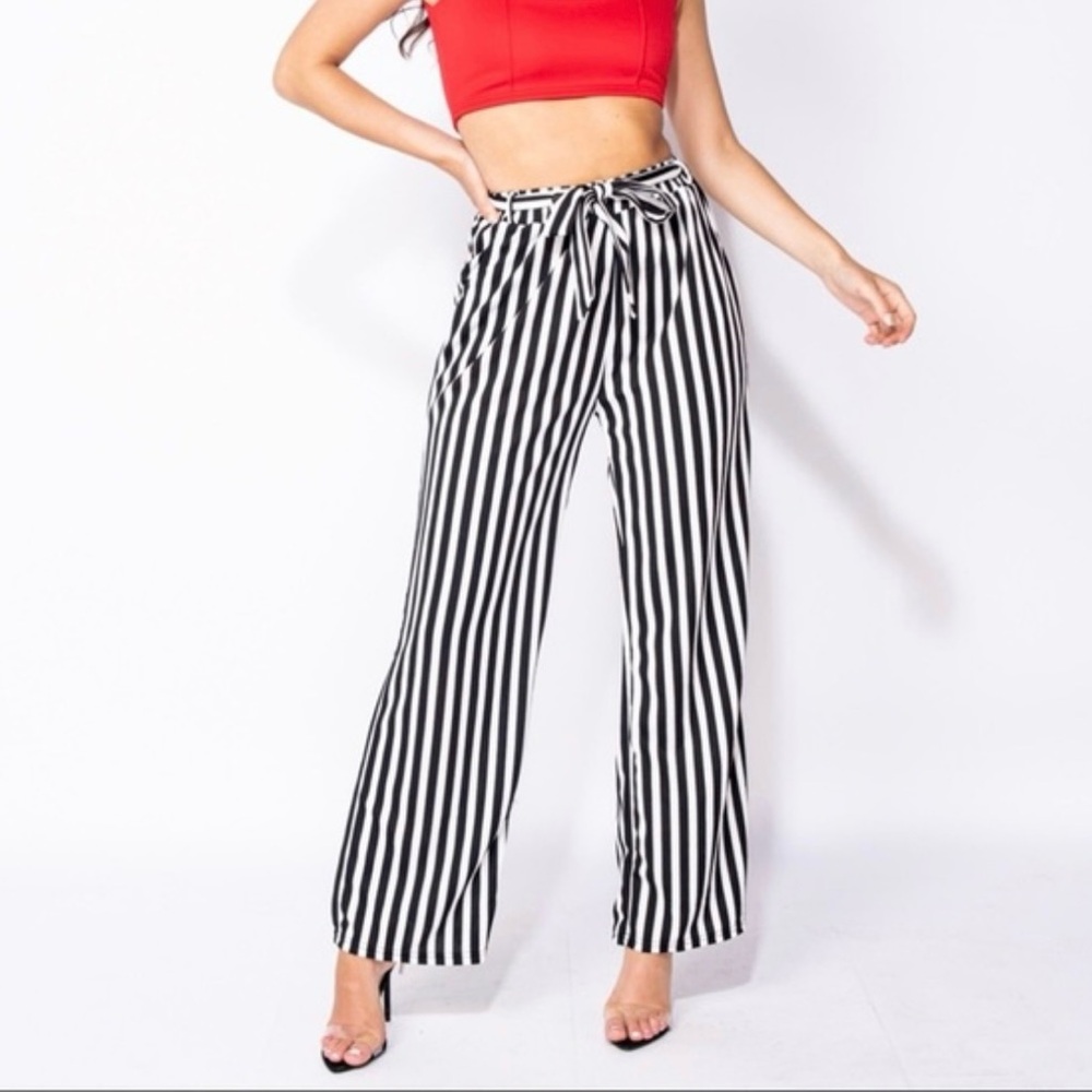 Nico and… Striped Paperbag Waist Cropped Wide Leg Pants Belted Size 4